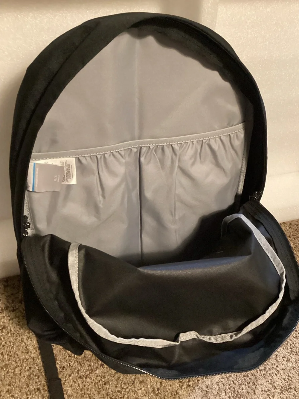 Columbia Zigzig 22L Backpack, Unisex, Black polyurethane coating